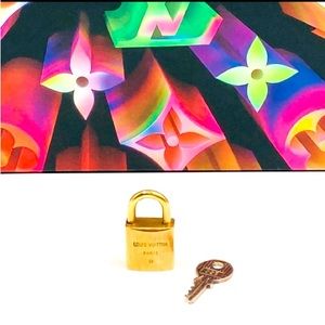 🌟RARE🌟Louis Vuitton Brass Padlock and Key #211 Collectable Rare 200 Series!